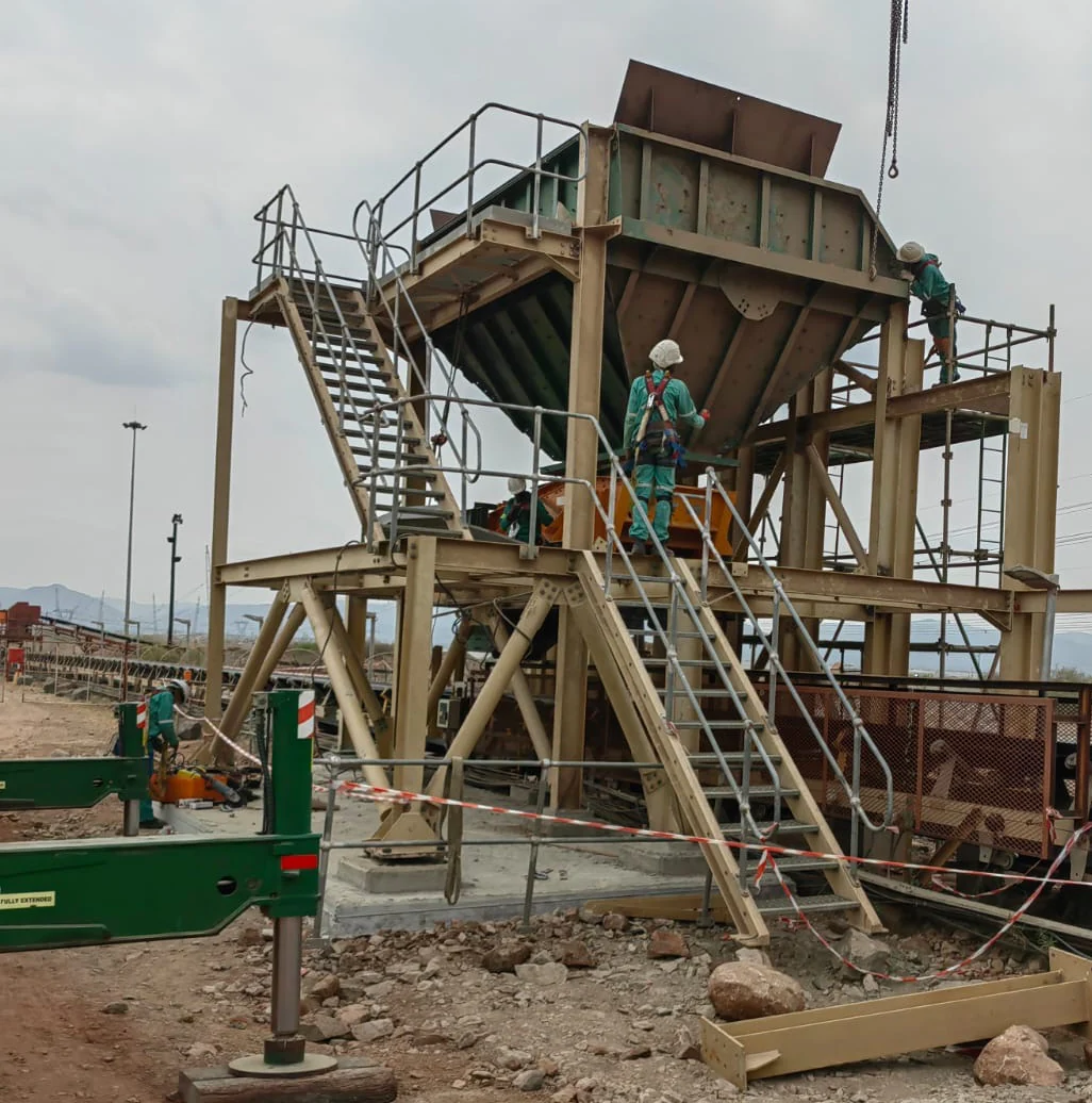RIIFS engineering team working on site